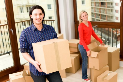 Moving truck service planning a flat move with careful loading support